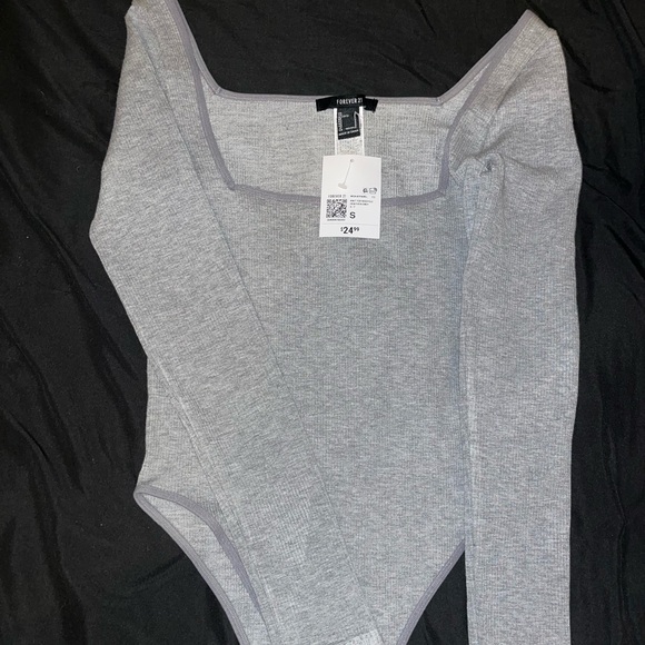 Small seamless fitted bodysuit - Picture 2 of 3